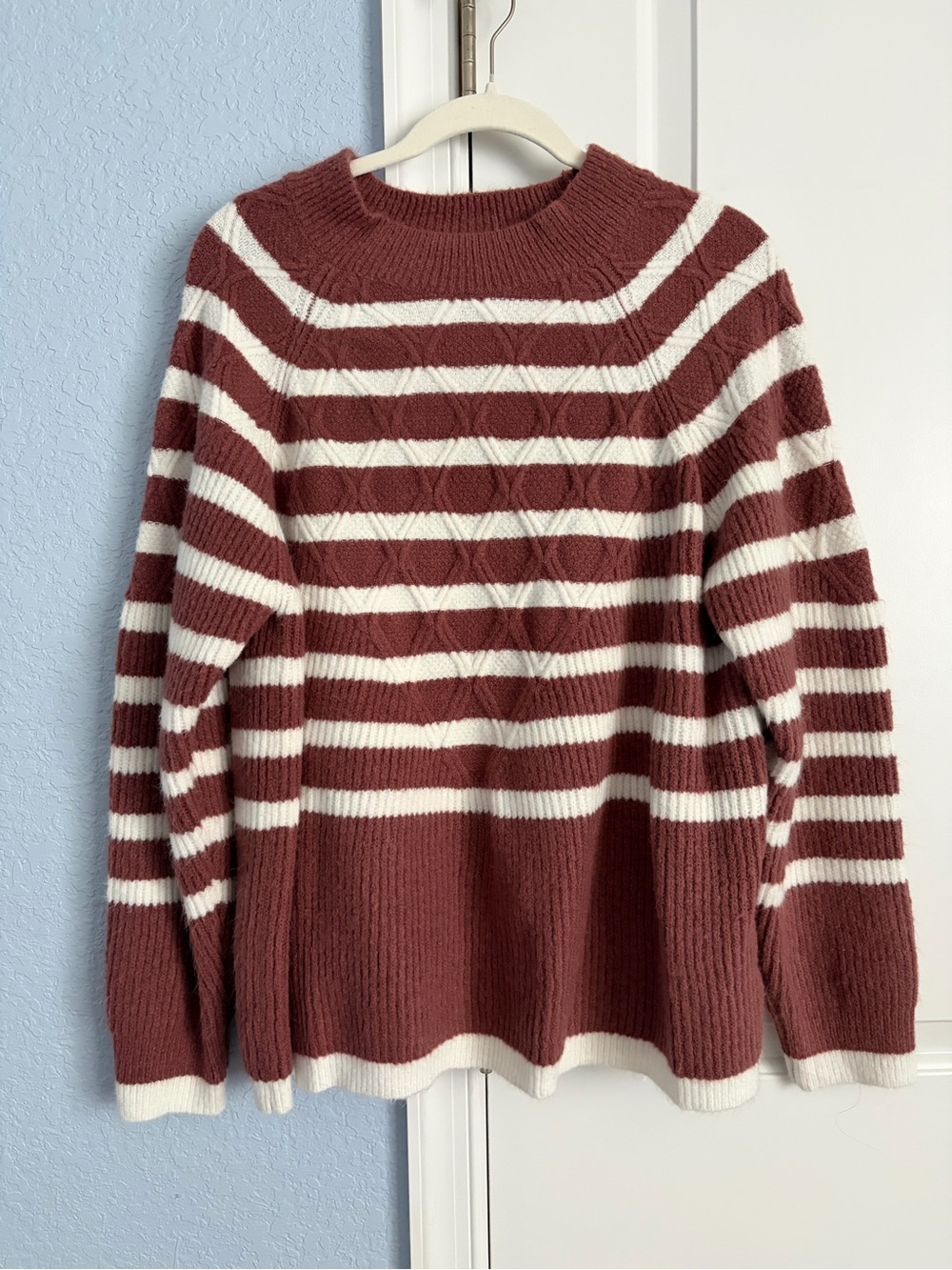 NWOT Striped Crewneck Sweater in Rust and Cream - Women